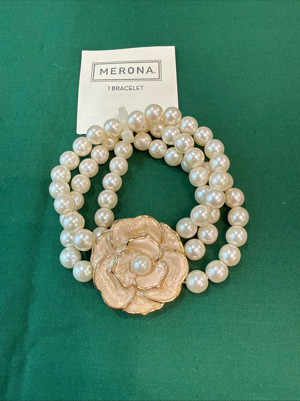 Merona 3 strand Stretchy Faux Pearl Bracelet with Flower #50A